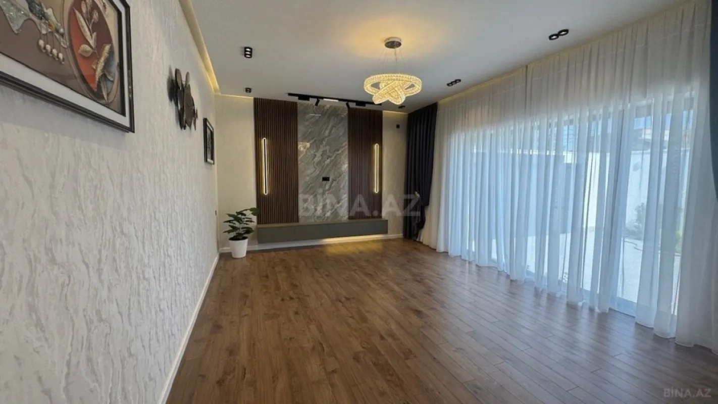 Satılır 4 otaqlı həyət evi 160 m²