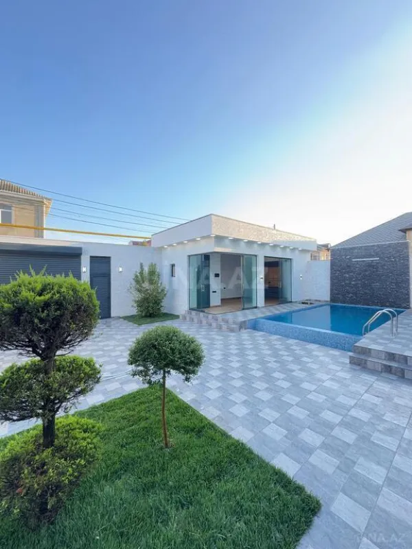 Satılır 5 otaqlı həyət evi 250 m²