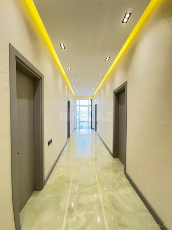 Satılır 5 otaqlı həyət evi 250 m²