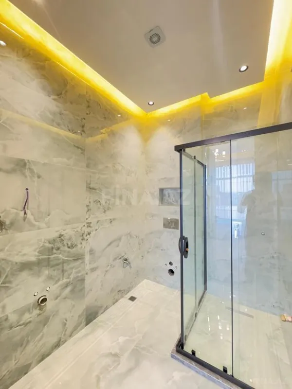 Satılır 5 otaqlı həyət evi 250 m²