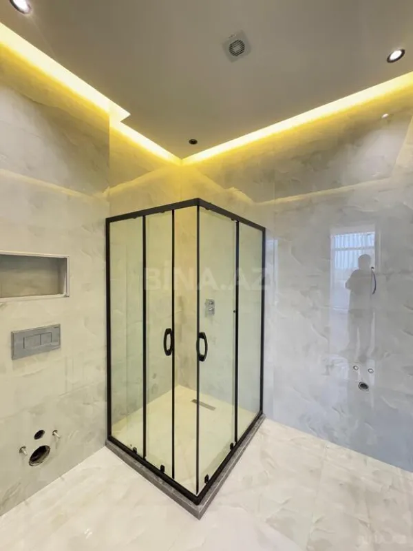 Satılır 5 otaqlı həyət evi 250 m²