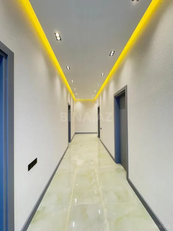 Satılır 5 otaqlı həyət evi 250 m²