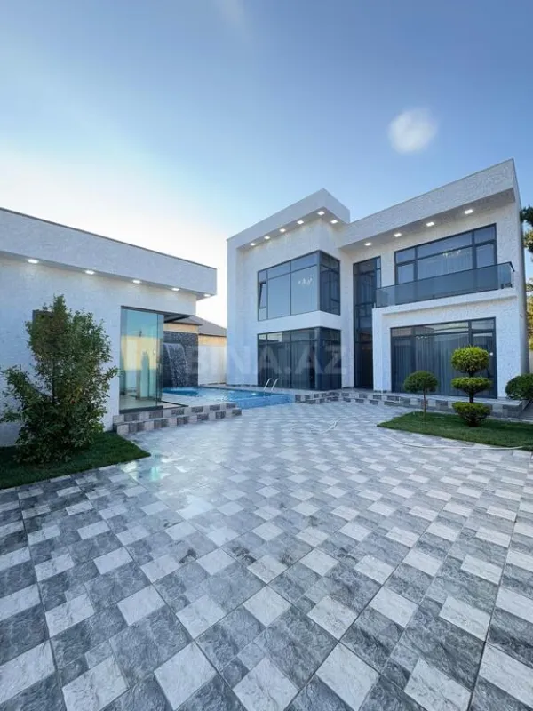 Satılır 5 otaqlı həyət evi 250 m²