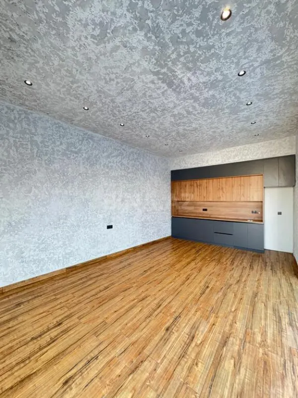 Satılır 5 otaqlı həyət evi 250 m²