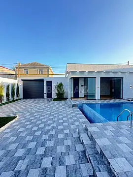 Satılır 5 otaqlı həyət evi 250 m²