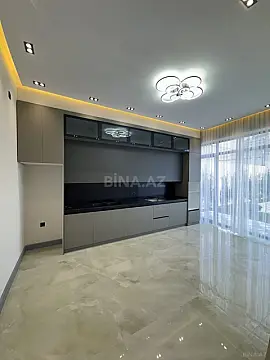 Satılır 5 otaqlı həyət evi 300 m²