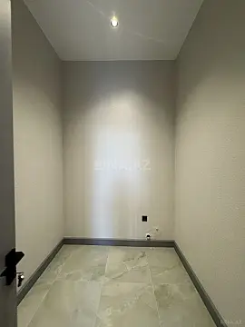 Satılır 5 otaqlı həyət evi 300 m²