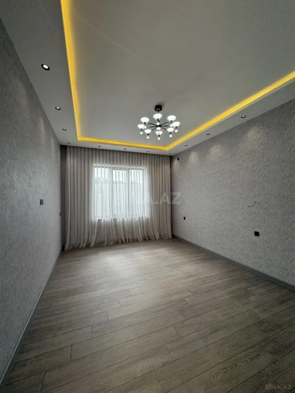 Satılır 5 otaqlı həyət evi 300 m²