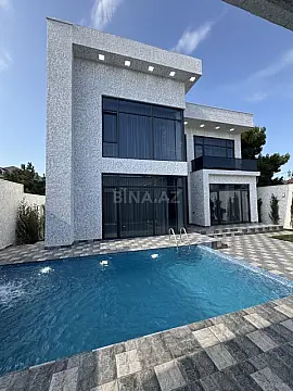 Satılır 5 otaqlı həyət evi 300 m²