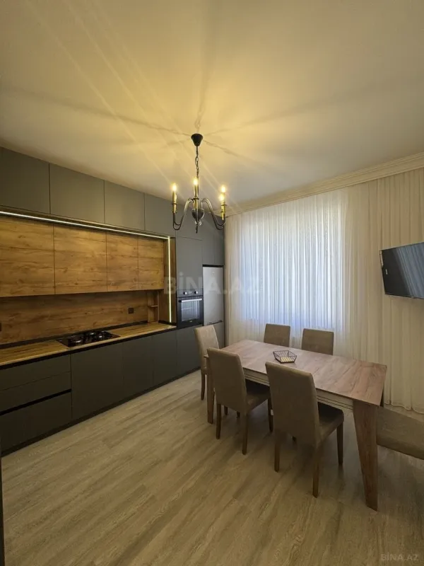 Satılır 6 otaqlı həyət evi 300 m²
