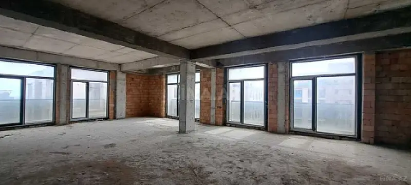 Satılır 4 otaqlı mənzil 170 m²