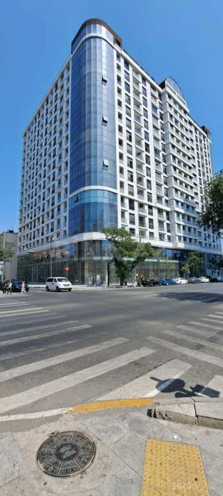 Satılır 4 otaqlı mənzil 170 m²