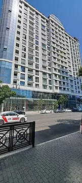 Satılır 4 otaqlı mənzil 170 m²