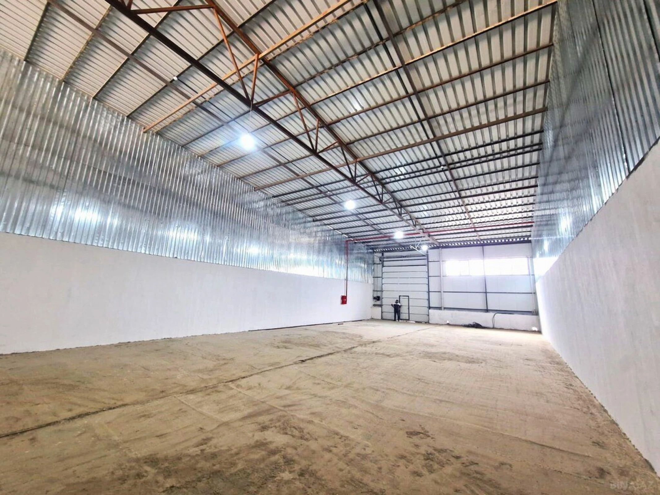 Kirayə verilir obyekt 290 m²