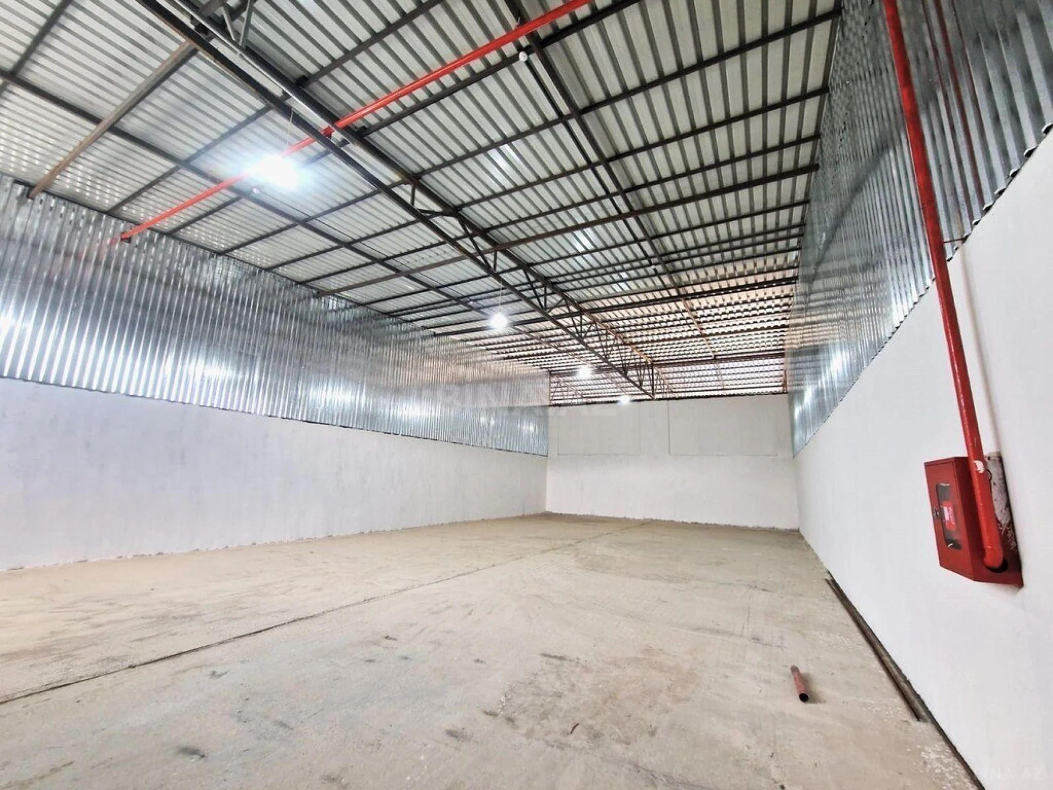 Kirayə verilir obyekt 290 m²