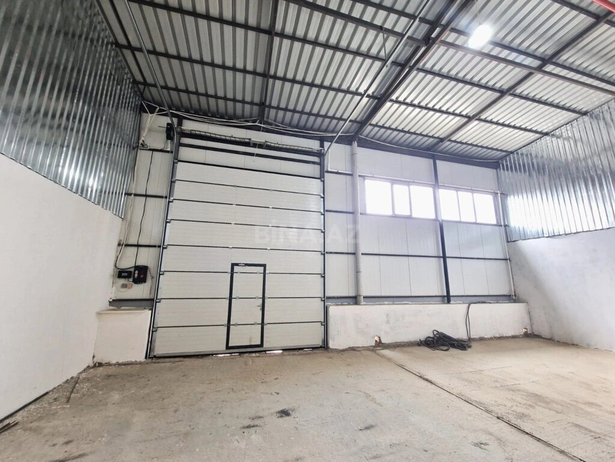 Kirayə verilir obyekt 290 m²