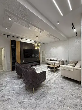 Satılır 3 otaqlı mənzil 158 m²