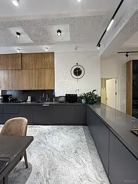 Satılır 3 otaqlı mənzil 158 m²