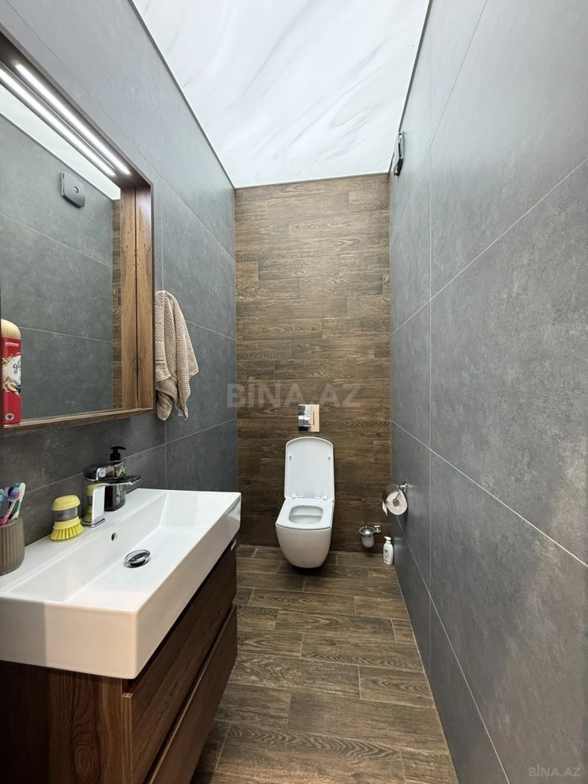Satılır 3 otaqlı mənzil 158 m²