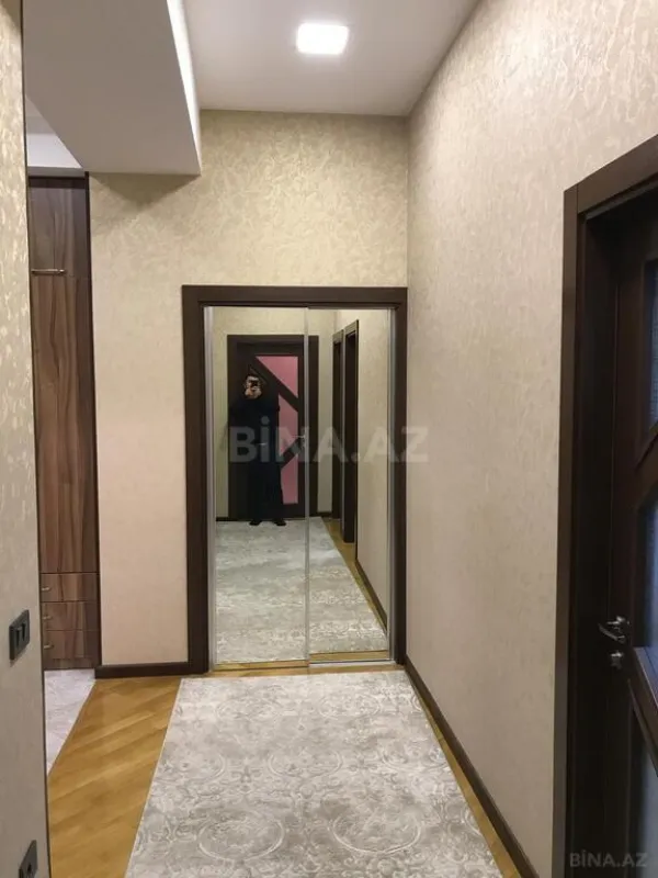 Satılır 3 otaqlı mənzil 120 m²