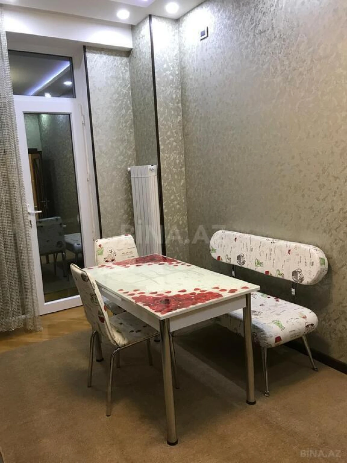 Satılır 3 otaqlı mənzil 120 m²