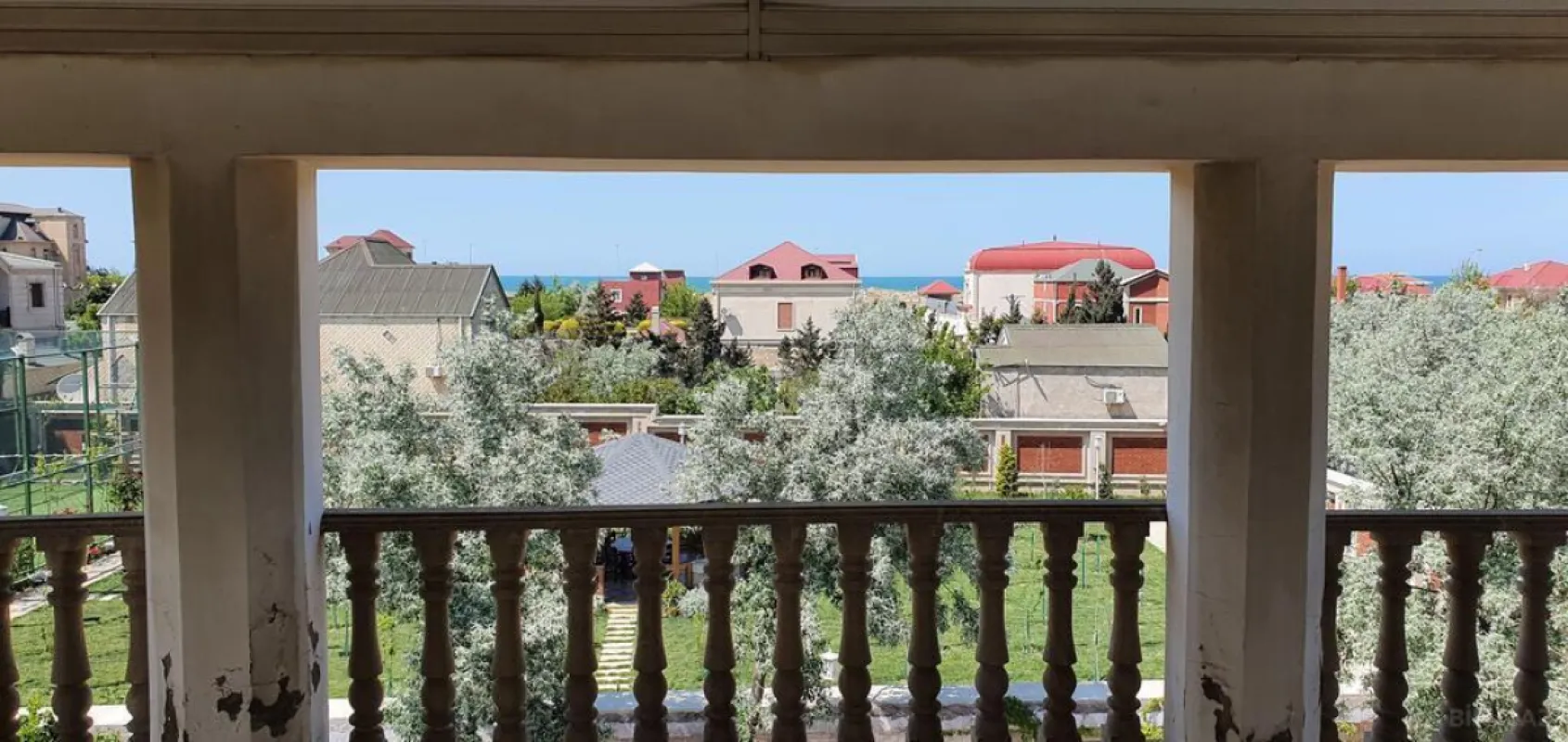 Satılır 6 otaqlı həyət evi 350 m²