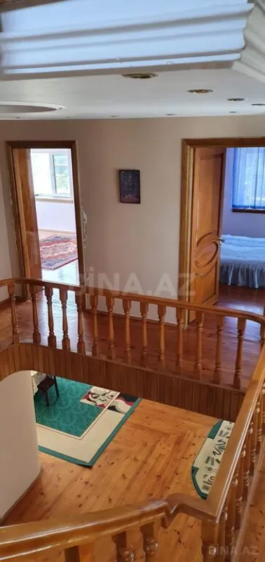 Satılır 6 otaqlı həyət evi 350 m²