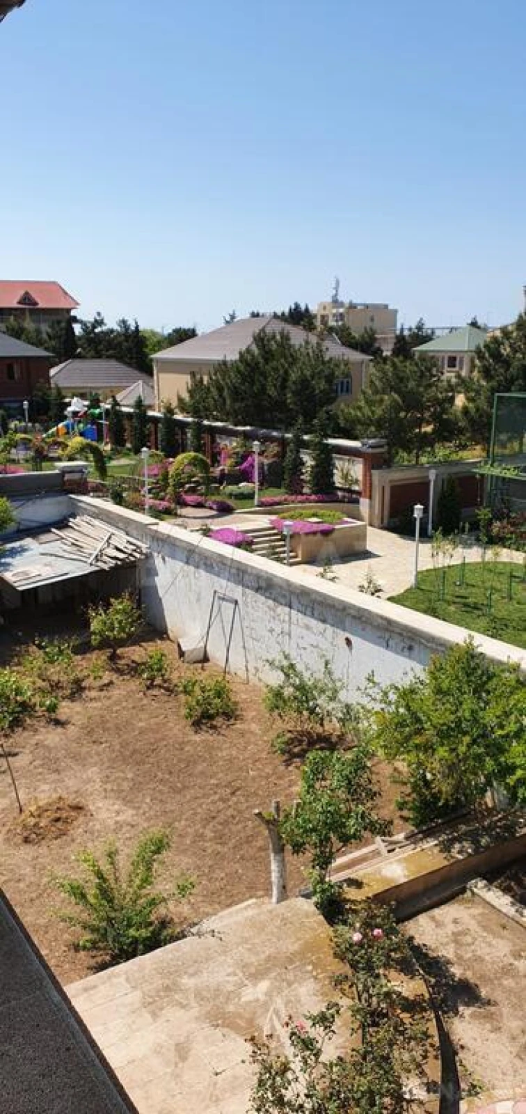 Satılır 6 otaqlı həyət evi 350 m²