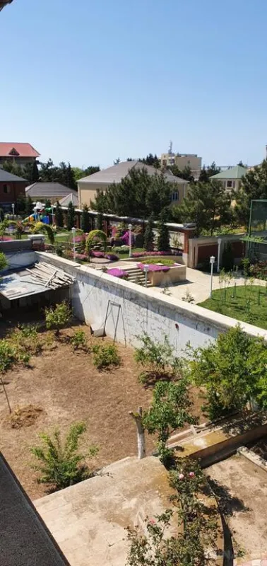 Satılır 6 otaqlı həyət evi 350 m²