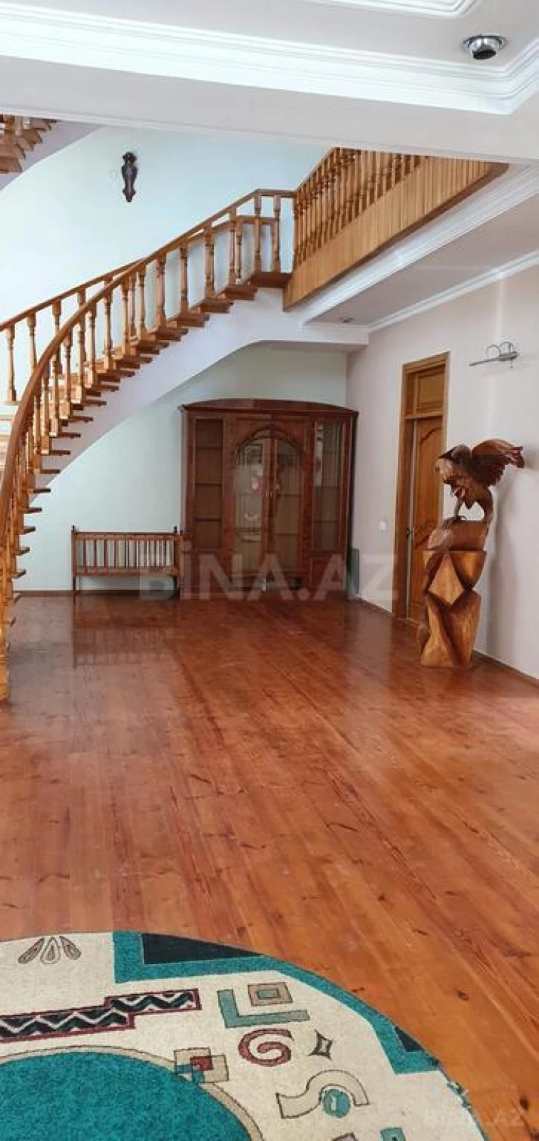 Satılır 6 otaqlı həyət evi 350 m²