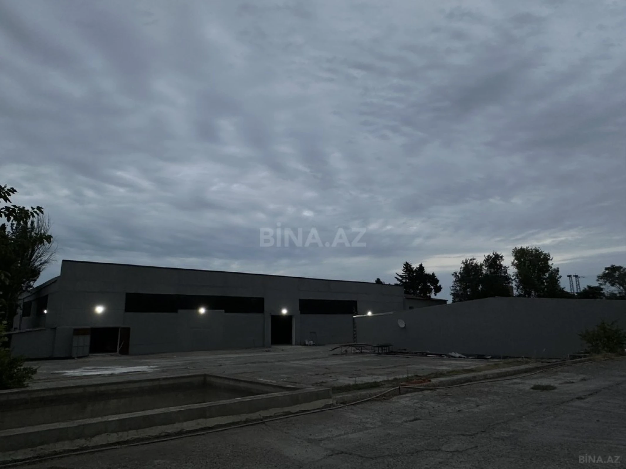 Kirayə verilir obyekt 2800 m²