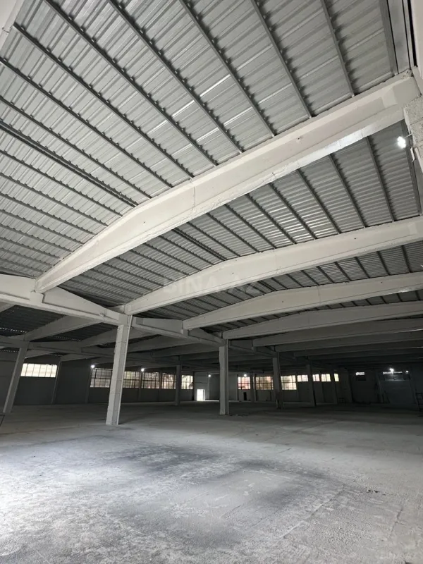 Kirayə verilir obyekt 2800 m²