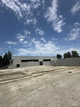 Kirayə verilir obyekt 2800 m²