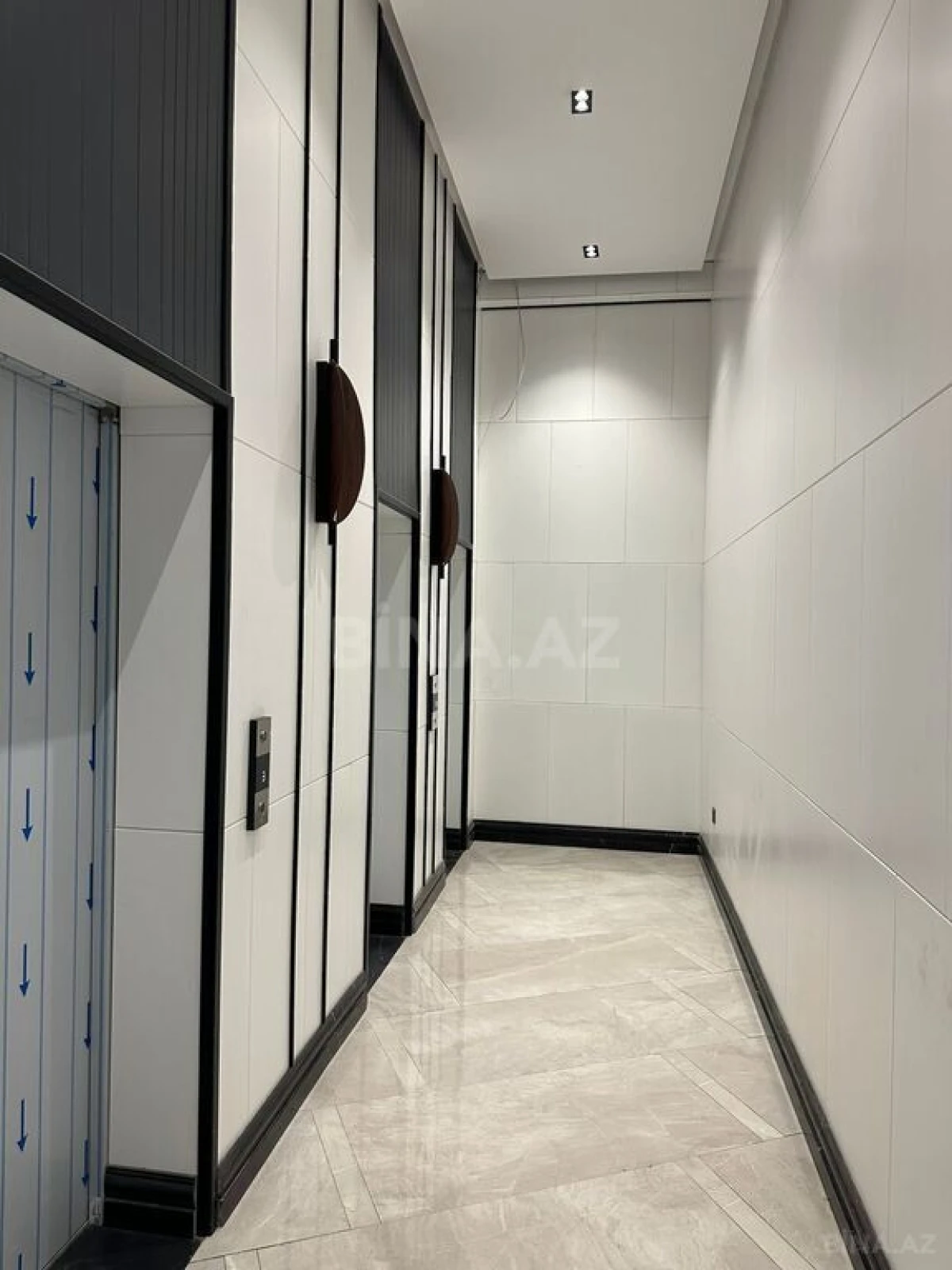 Satılır 3 otaqlı mənzil 98 m²