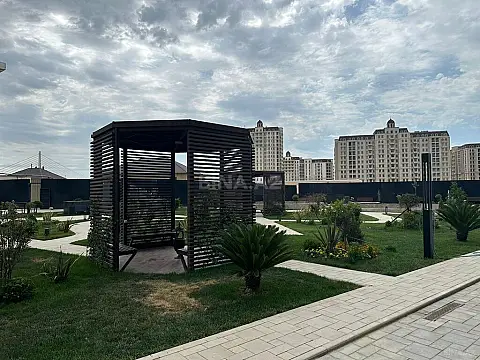 Satılır 3 otaqlı mənzil 98 m²