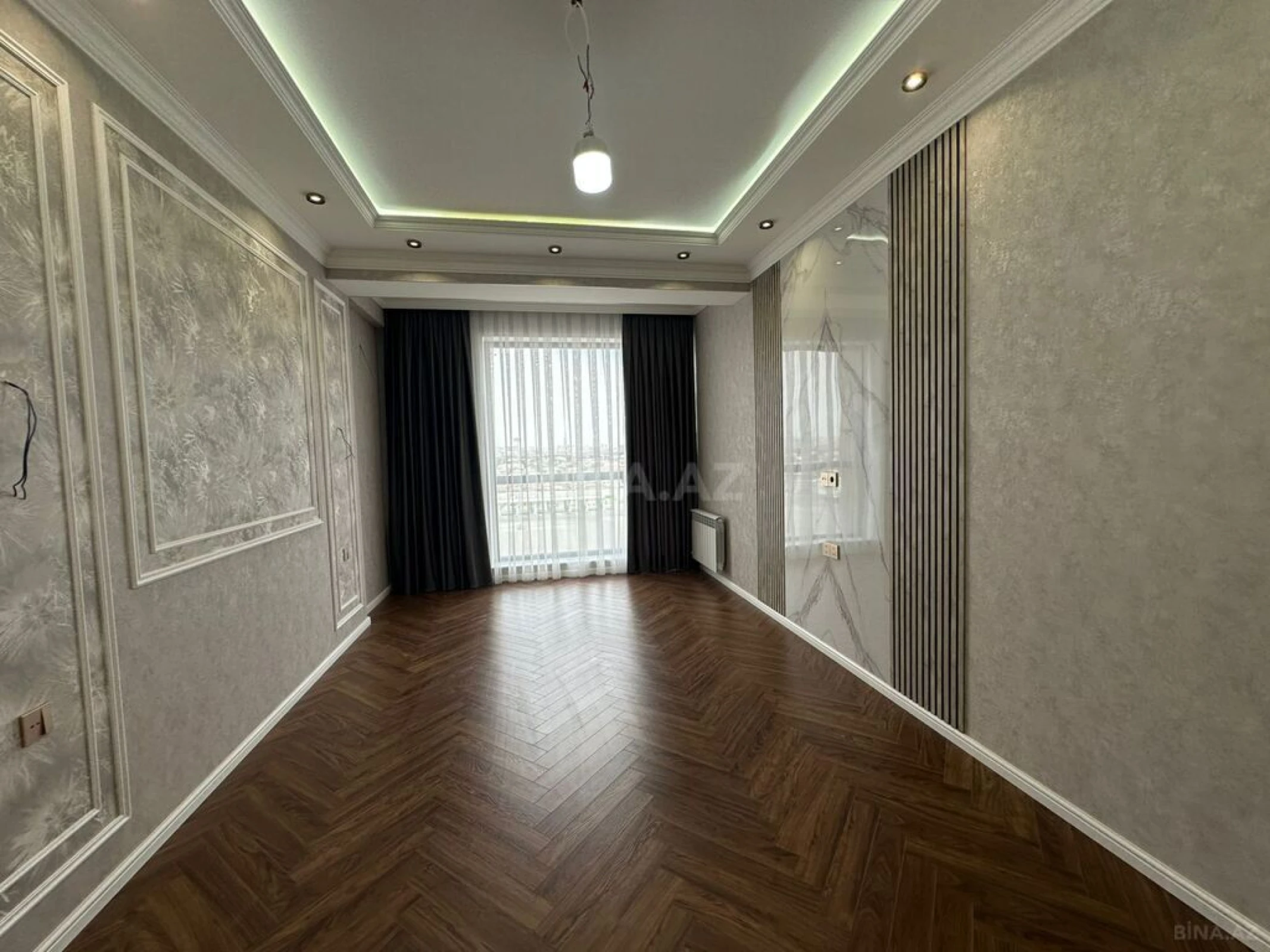 Satılır 3 otaqlı mənzil 98 m²