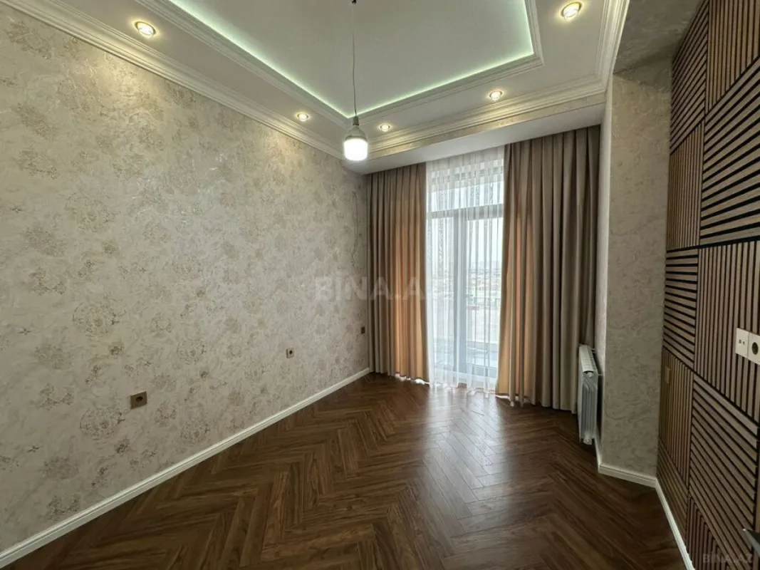 Satılır 3 otaqlı mənzil 98 m²