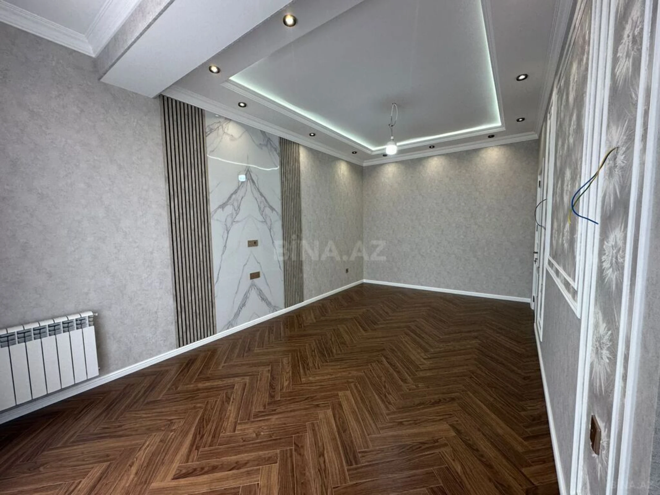 Satılır 3 otaqlı mənzil 98 m²