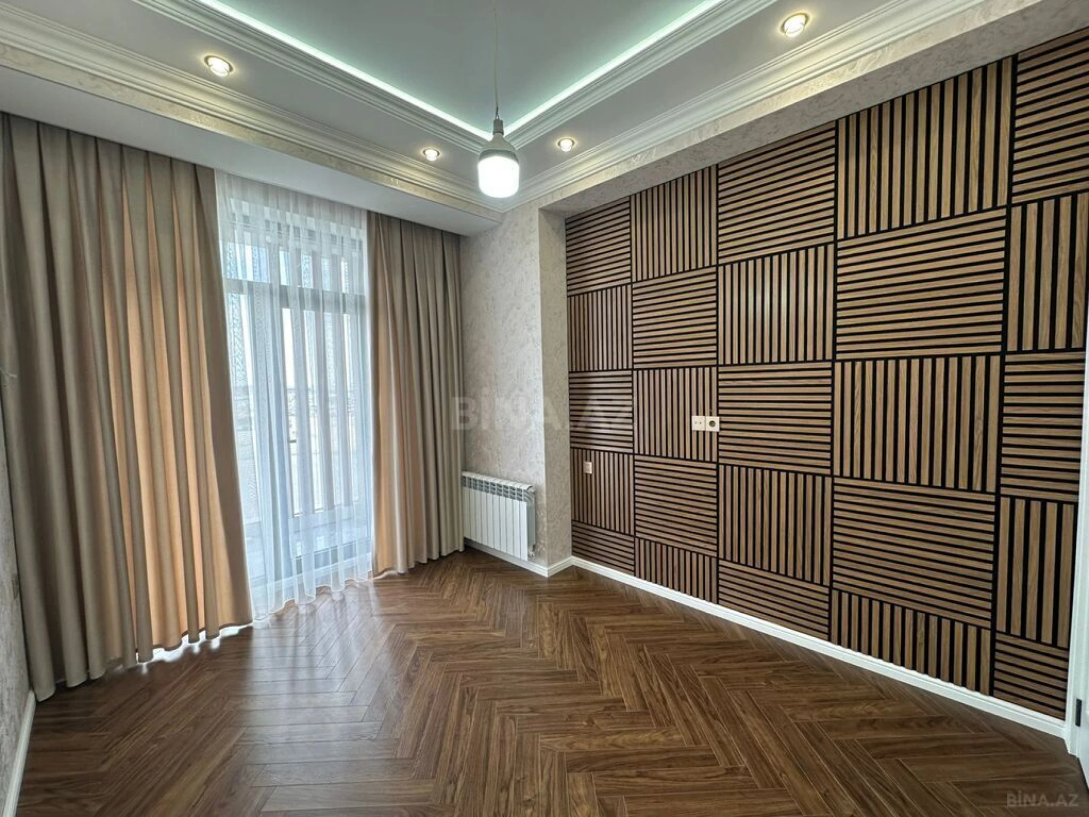 Satılır 3 otaqlı mənzil 98 m²