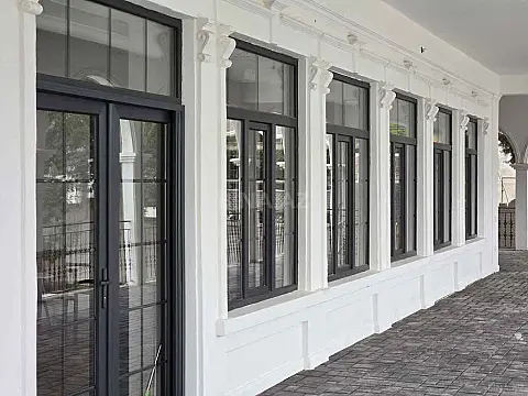 Satılır 4 otaqlı həyət evi 300 m²