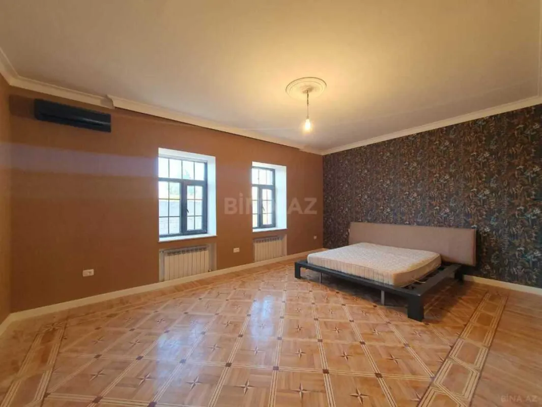 Satılır 4 otaqlı həyət evi 300 m²