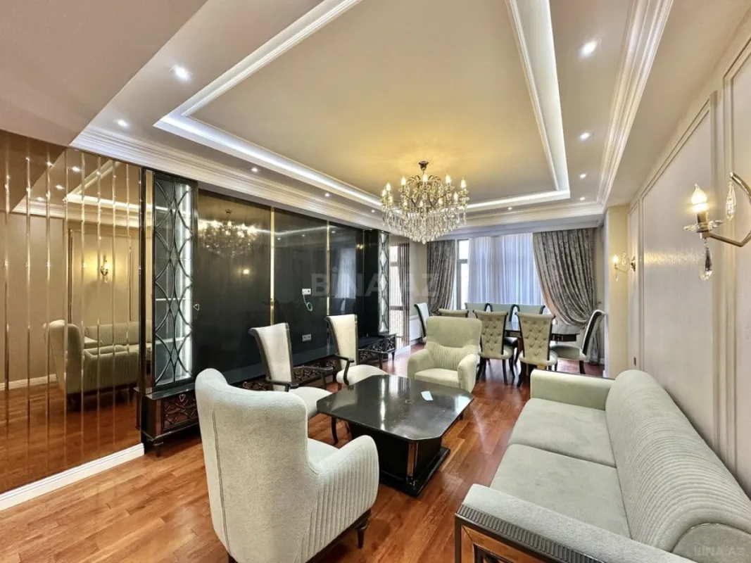Satılır 4 otaqlı mənzil 164 m²