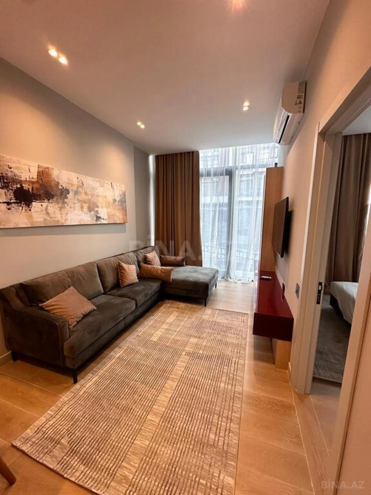 Kirayə verilir 2 otaqlı mənzil 86 m²