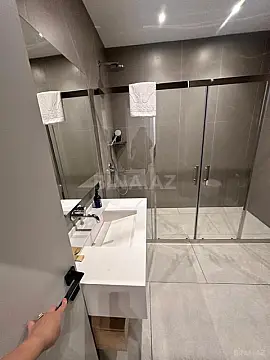 Kirayə verilir 2 otaqlı mənzil 86 m²