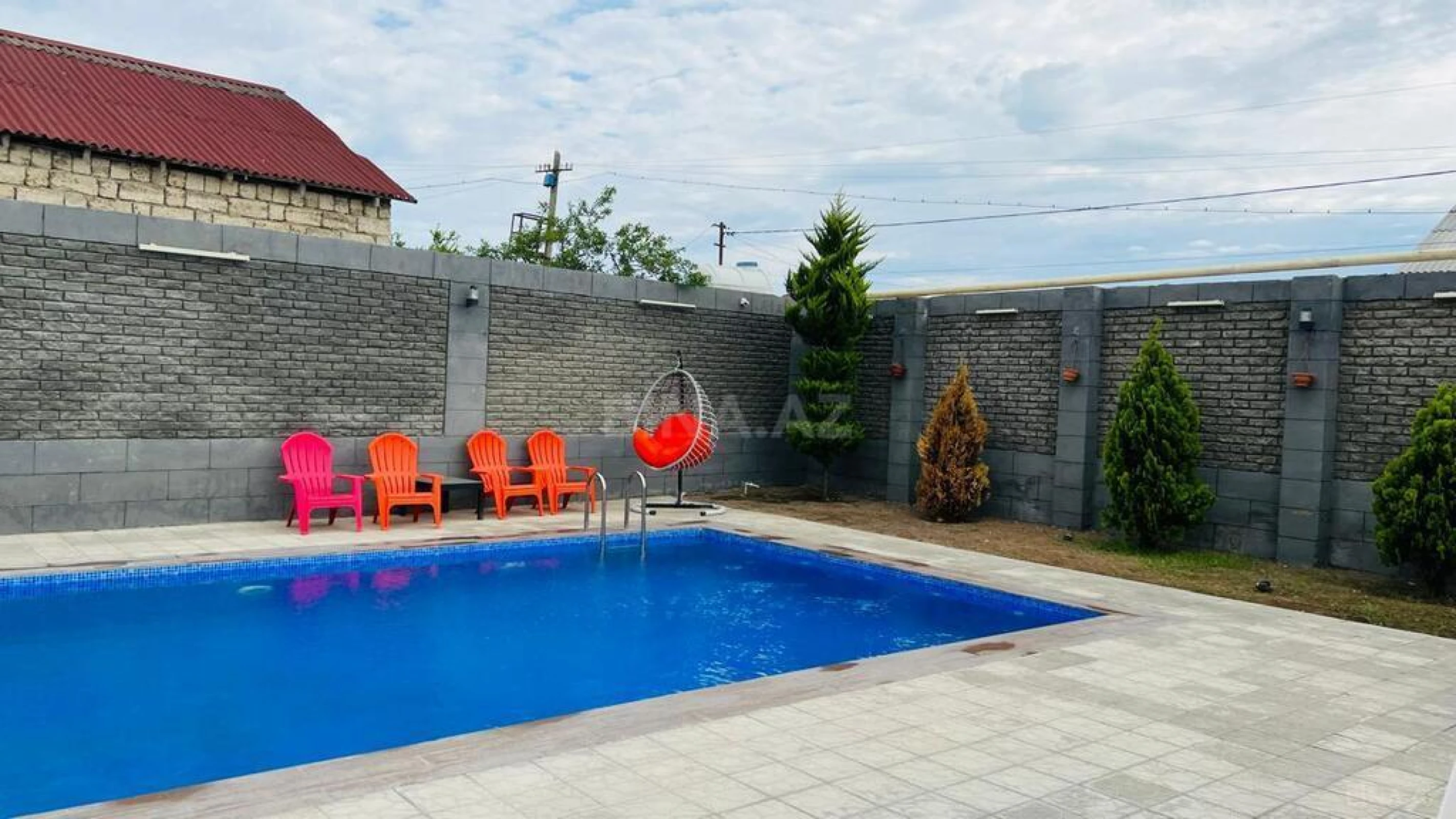 Kirayə verilir 4 otaqlı həyət evi 200 m²