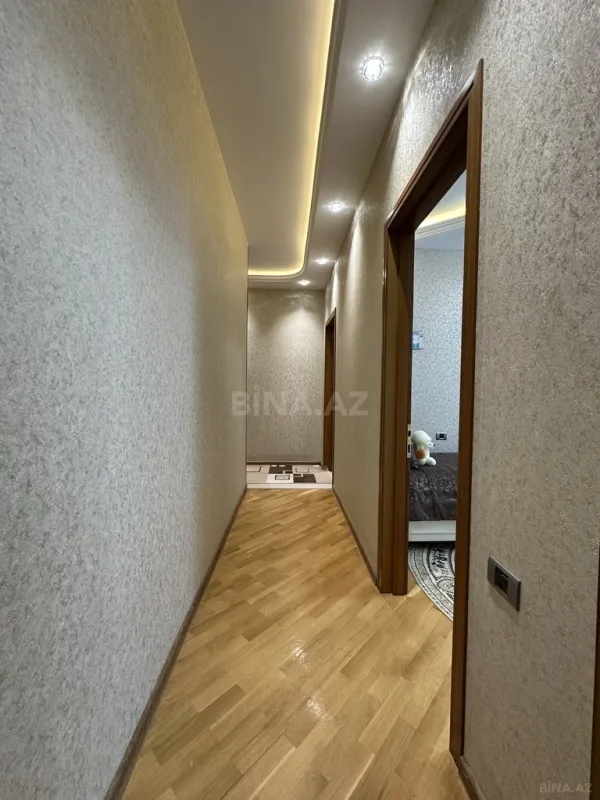 Satılır 4 otaqlı mənzil 250 m²
