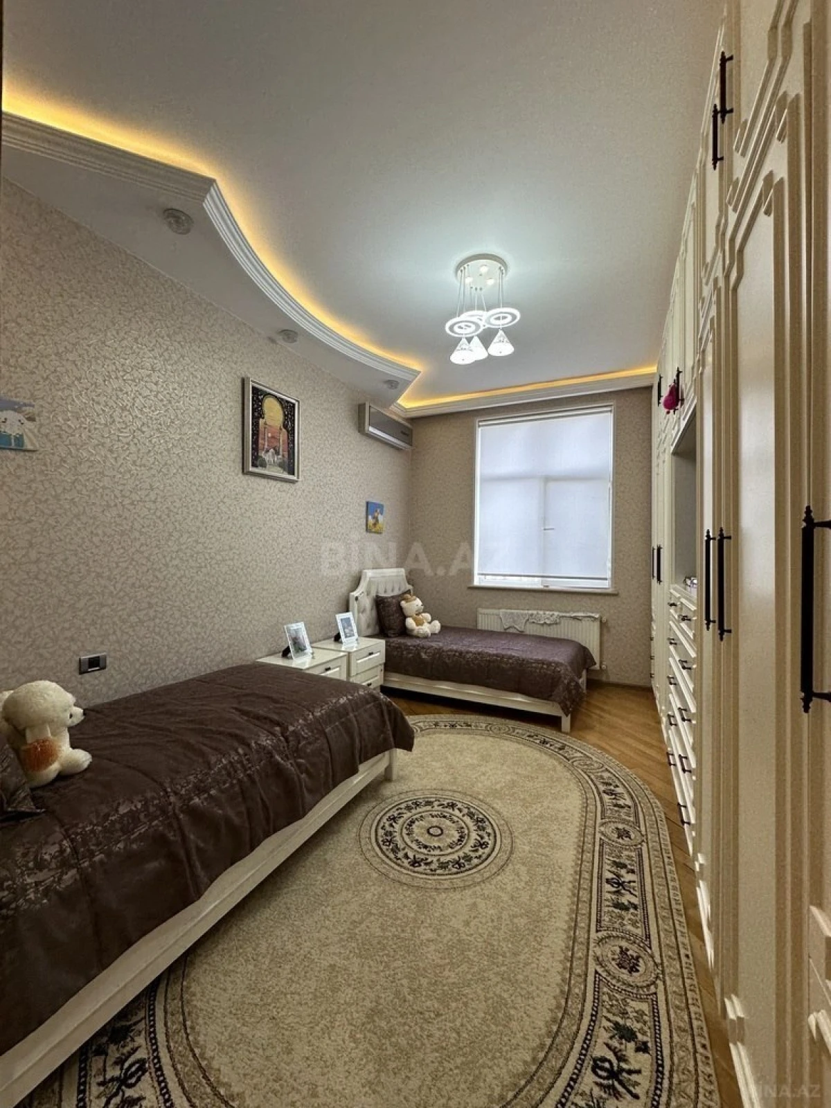 Satılır 4 otaqlı mənzil 250 m²