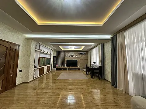 Satılır 4 otaqlı mənzil 250 m²