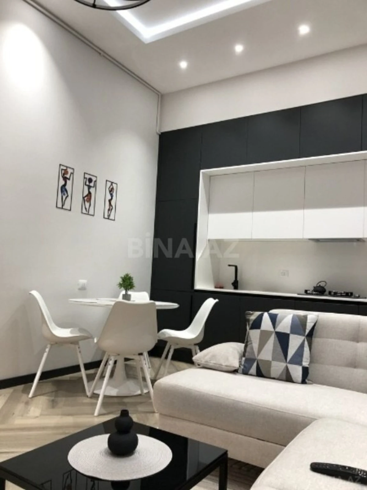 Kirayə verilir 2 otaqlı mənzil 60 m²