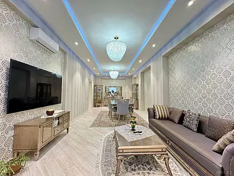 Satılır 3 otaqlı mənzil 138 m²